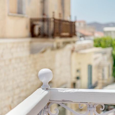 Homey Ermupoli Exteriér fotografie