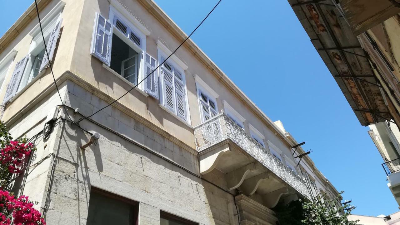 Homey Ermupoli Exteriér fotografie